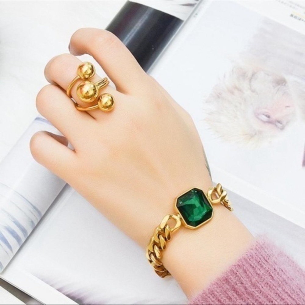 3/$30 💛 Metal Ball Ring